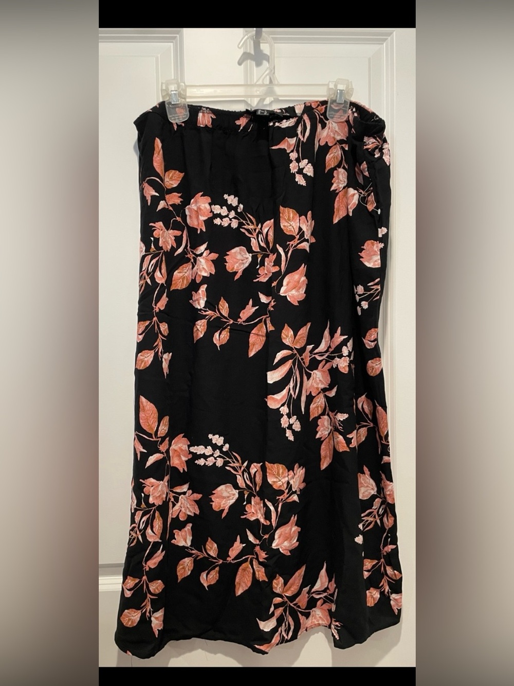 Forever 21 Black Skirt with Pink and Coral Floral Print NWOT